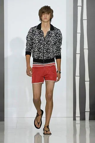 Look 16